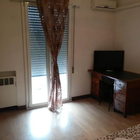 A Casa Tua Economy בית הארחה