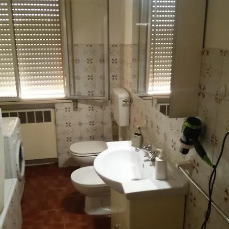 A Casa Tua Economy